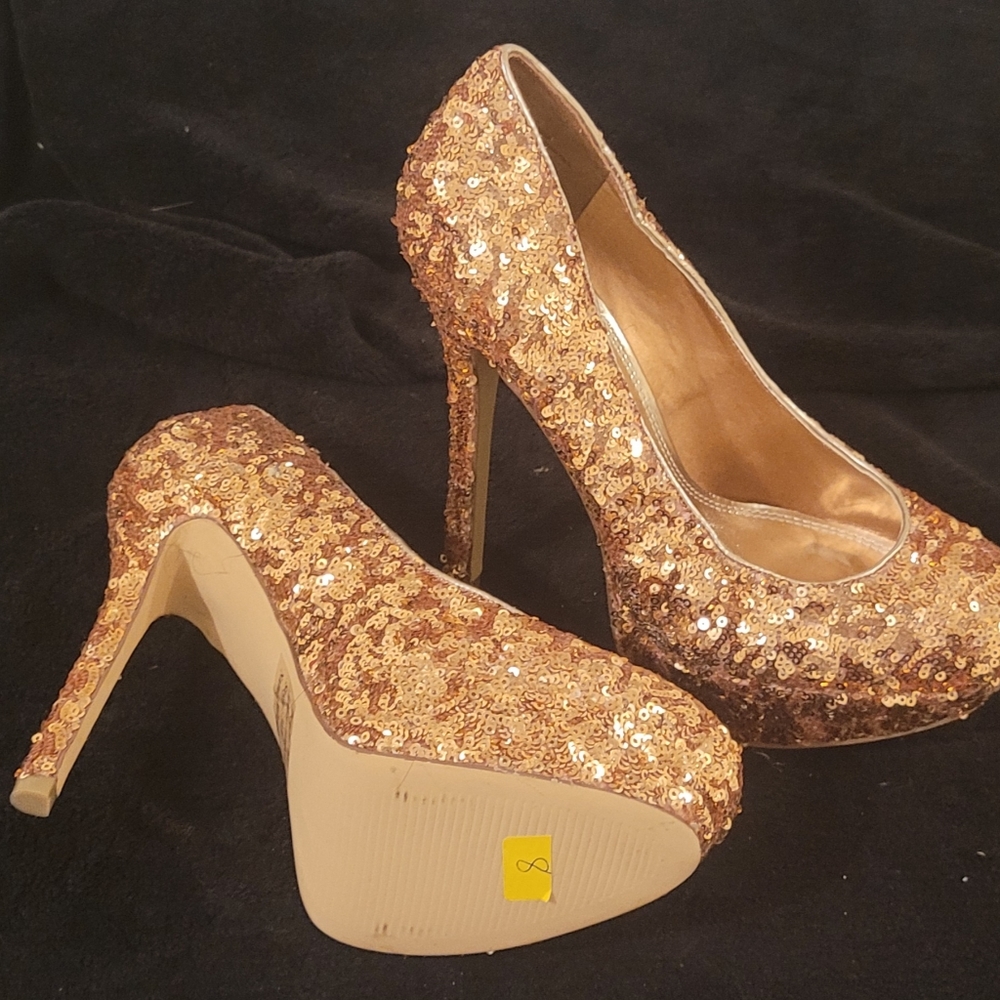 Heels - Picture 3 of 6